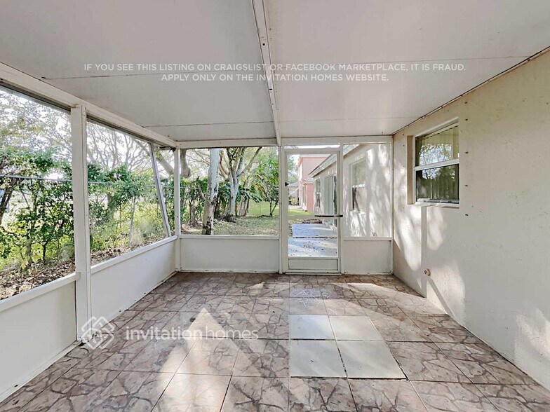 Building Photo - 10660 SW 21st St