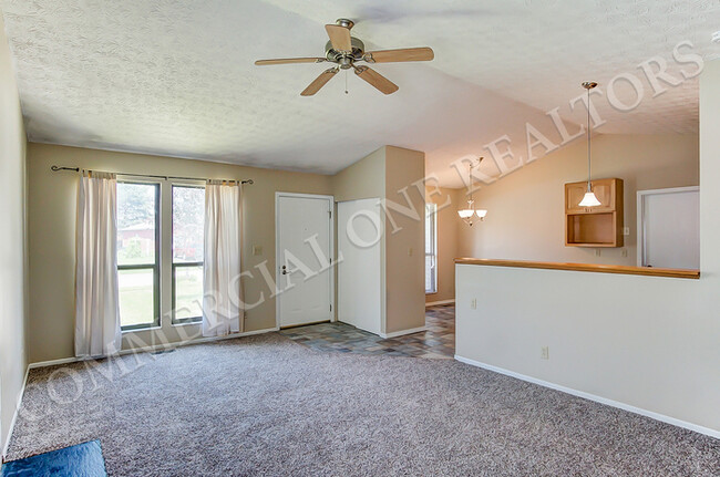 Building Photo - 3 Bedroom Home in Northwest Columbus