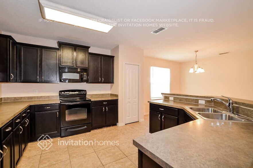 Building Photo - 719 Lake Douglas Dr