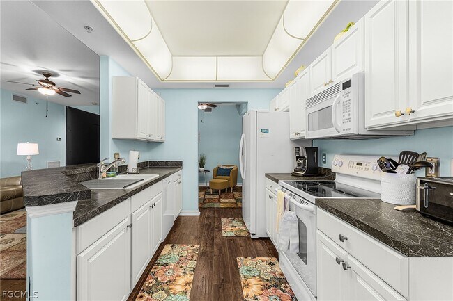 Building Photo - 2620 Somerville Loop