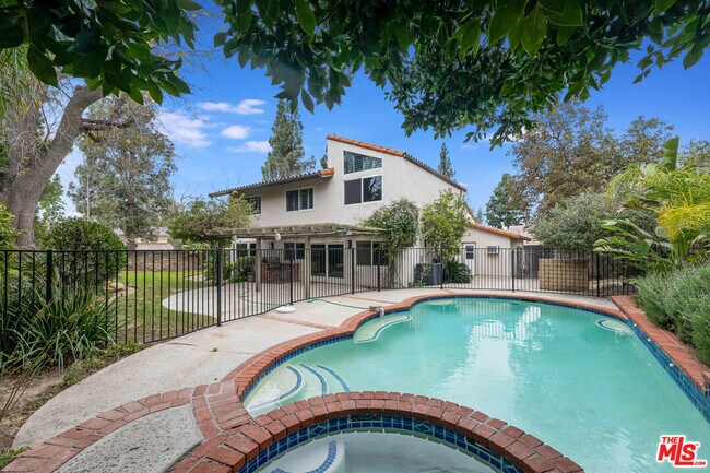 Building Photo - 11040 Salt Lake Ave