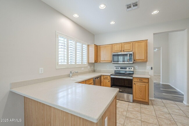 Building Photo - 40035 N Patriot Way