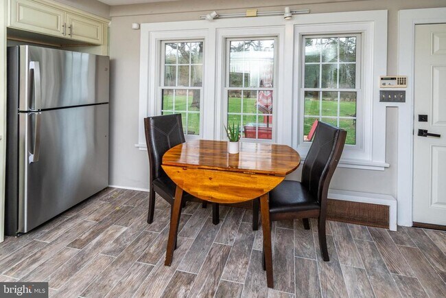 Building Photo - 180 Municipal Rd