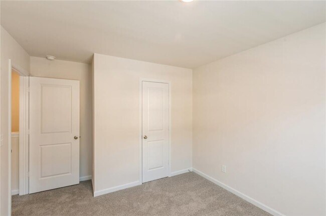 Building Photo - 610 Mackenzie Cv