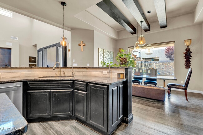 Building Photo - 14812 Long Shadow Ave