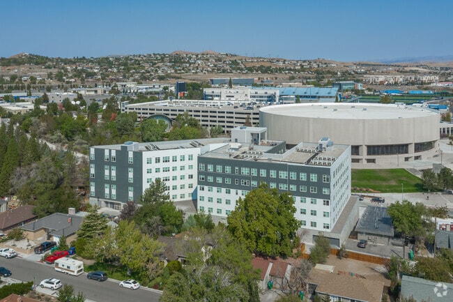 Building Photo - Fifteen51