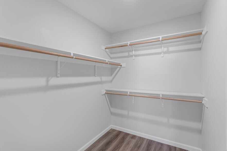 Building Photo - 7 Mulberry Rd