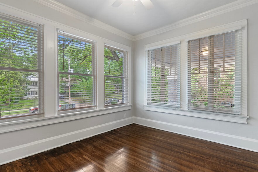 Building Photo - 282 Hawthorne St