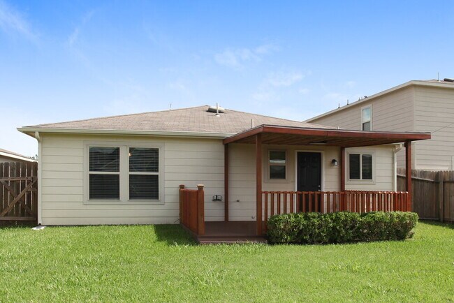 Building Photo - 6450 Dayridge Ln