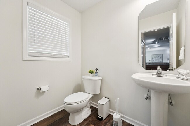 Building Photo - 2203 Elk River Dr