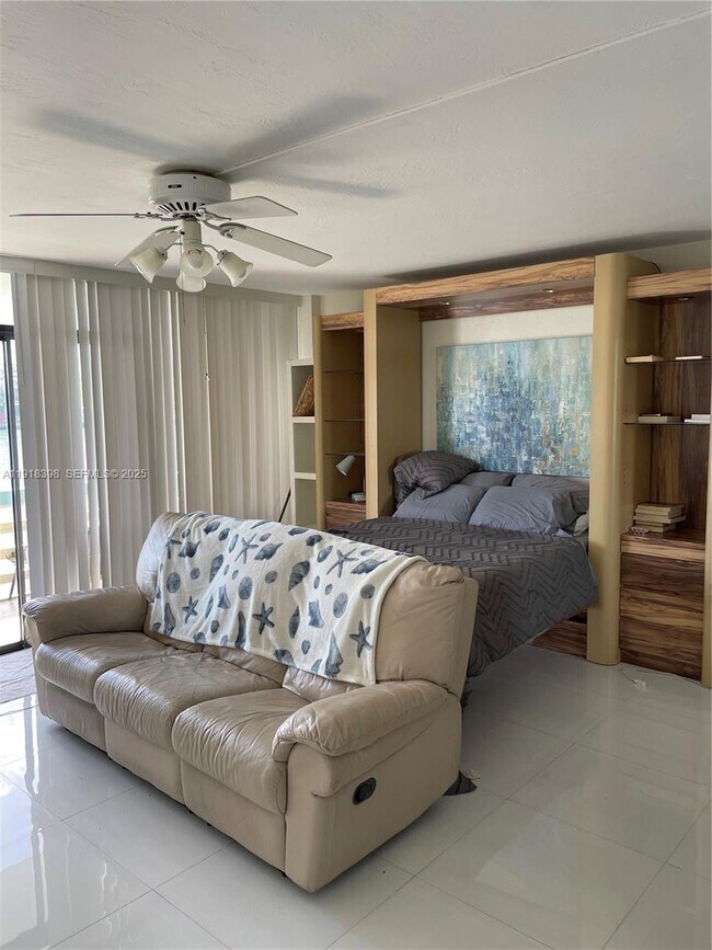 Building Photo - 6484 Indian Creek Dr