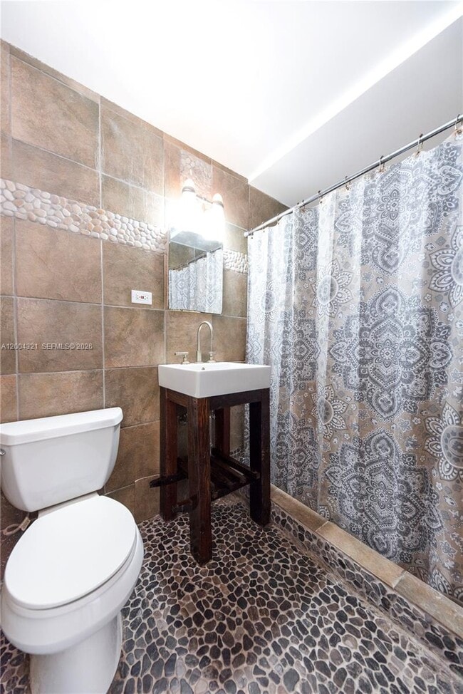 Building Photo - 1255 Marseille Dr