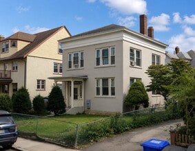 Building Photo - 104 Perkins St