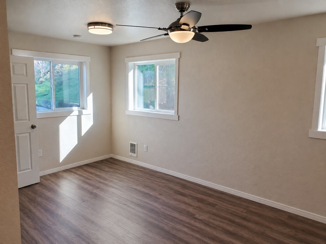 Building Photo - Charming 1-Bedroom Home in the Heart of Downtown Lewiston