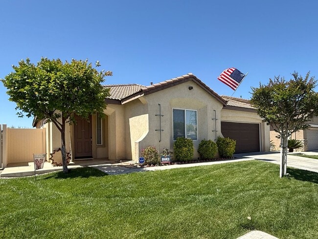 Building Photo - Charming 3 bed 2 bath Home in Fairway Cany...