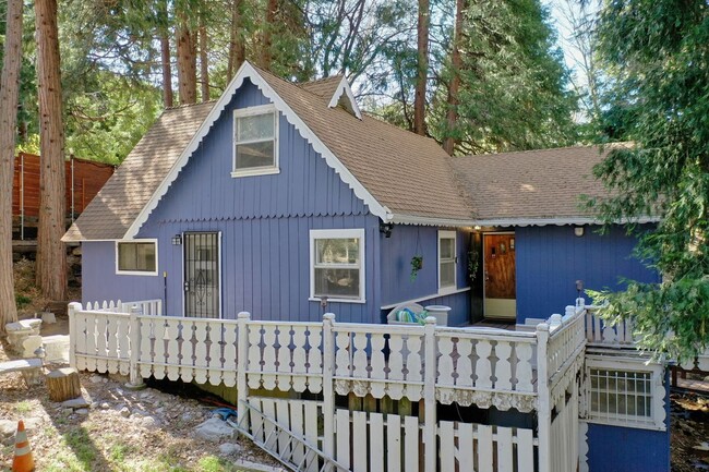 Building Photo - 407 S Dart Canyon Rd