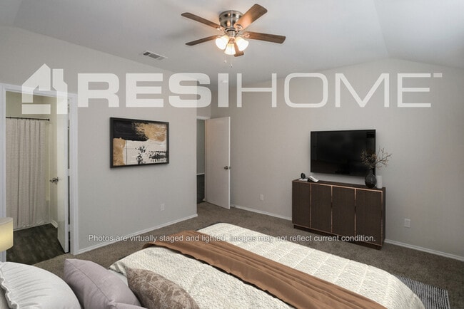Building Photo - 3128 Ronay Dr