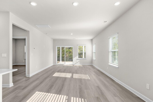 Building Photo - 2048 Copper Crk Lp