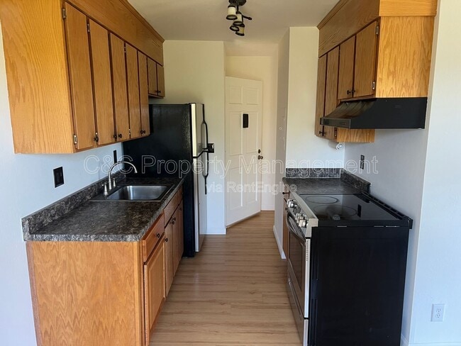 Building Photo - 5312 Ridgeview Cir