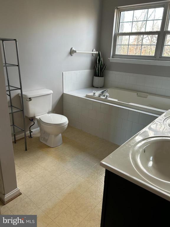 Building Photo - 10685 Jacksonhole Pl