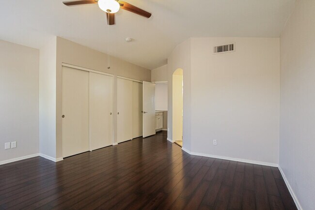 Building Photo - 116 W Monona Dr