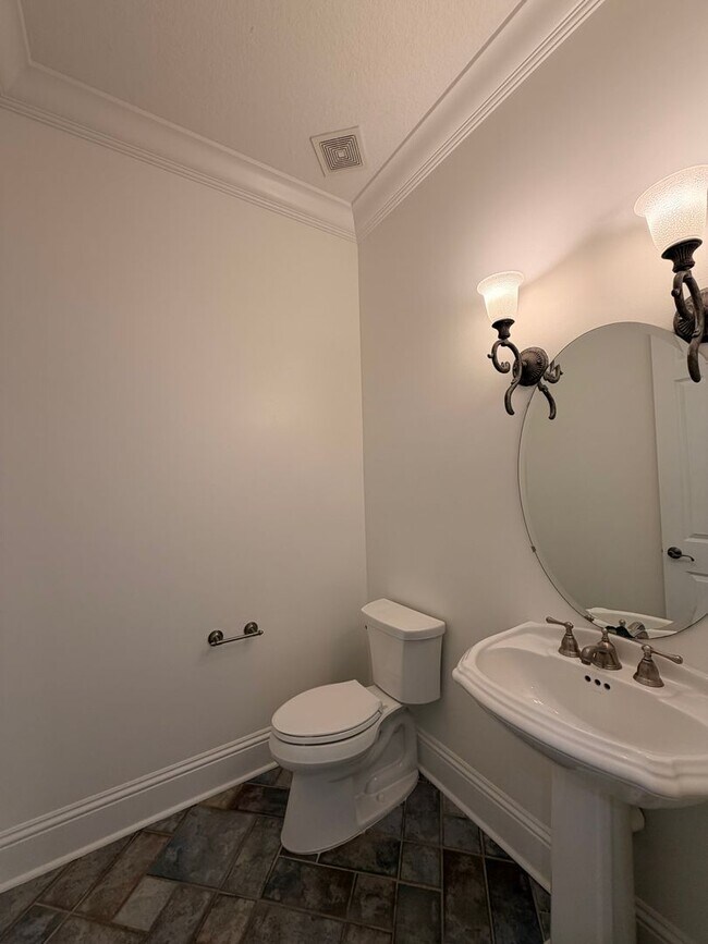 Building Photo - Luxury Windermere Home | 5 Bed 4.5 Bath La...