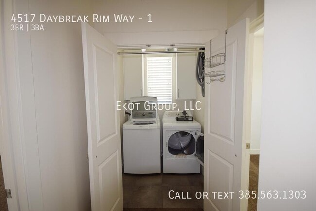 Building Photo - 4517 Daybreak Rim Way