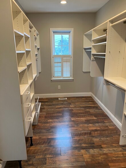 Walk-in closet - 40 Osborne Ave
