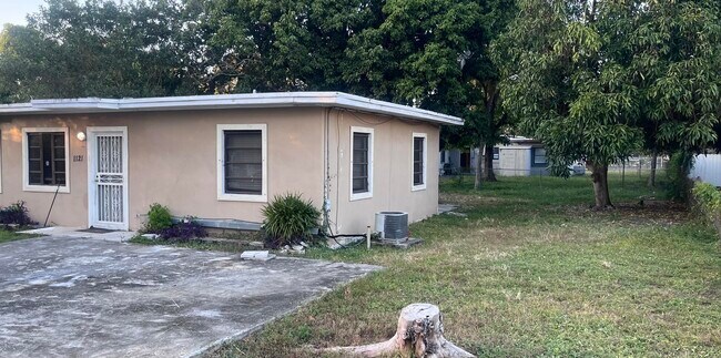 Building Photo - 1121 NW 140th Terrace