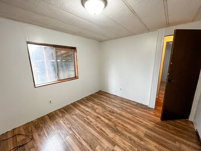 Building Photo - 8822 Holmquist Rd SE