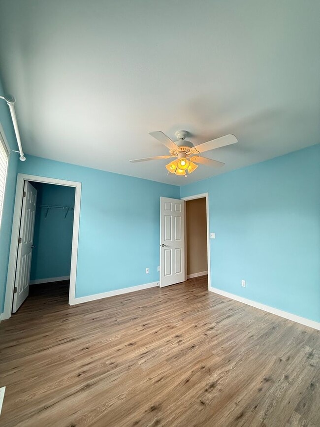 Building Photo - Move in Ready Luxury 4 Bedroom, 2.5 bath home for rent...