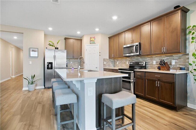 Building Photo - 527 Amadoras Wy