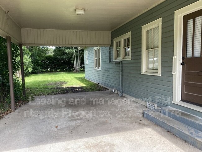 Building Photo - 306 S Lee Ave
