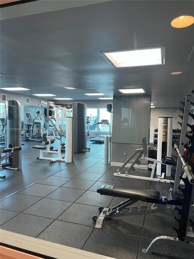 Building Photo - 275 NE 18th St