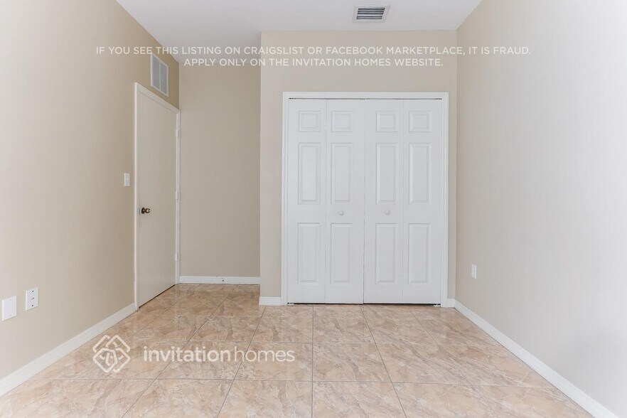 Building Photo - 5851 SW 163rd Pl