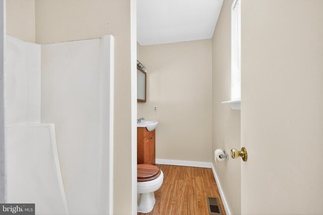 Building Photo - 308 Skeet Ave