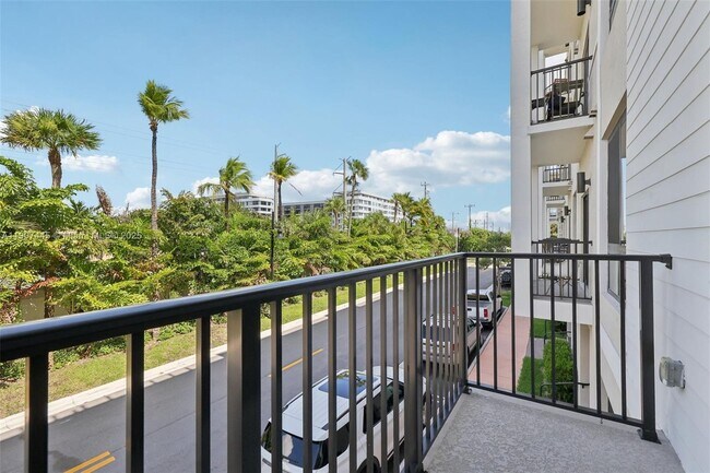 Building Photo - 8001 NW 41st St