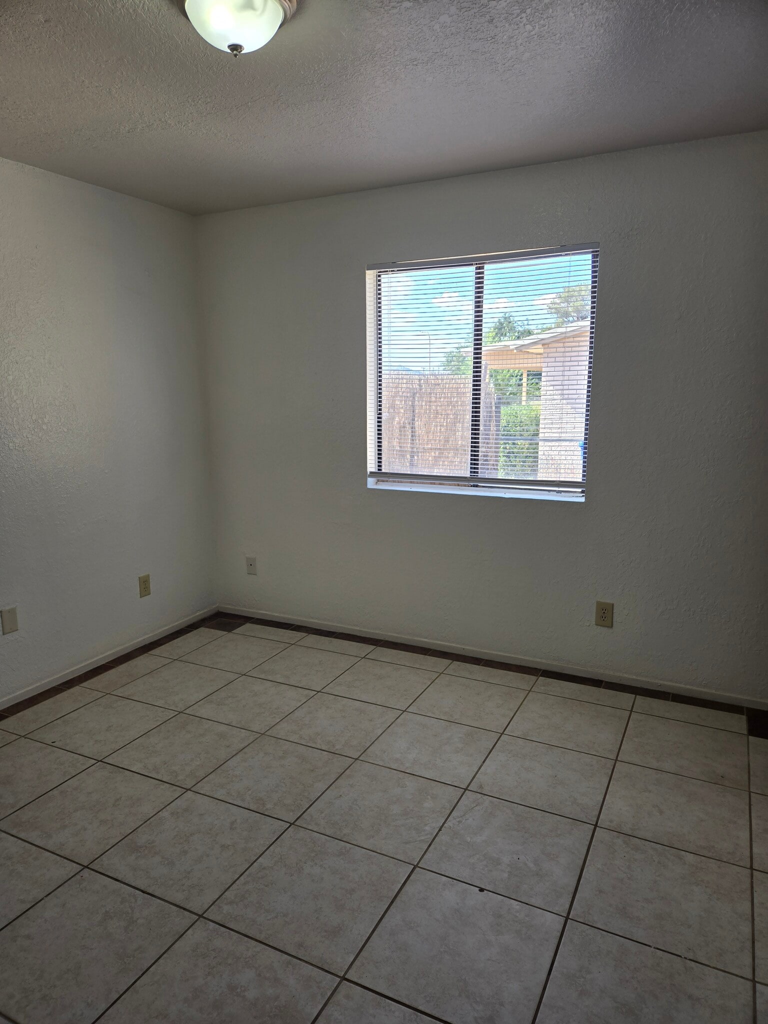 Building Photo - 5076 Inspiration Ln