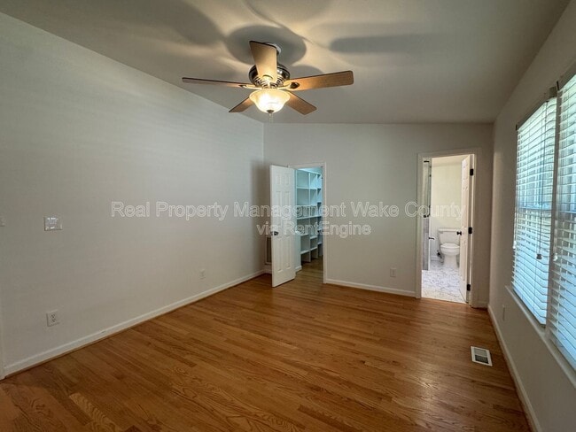 Building Photo - 3018 Medlin Dr