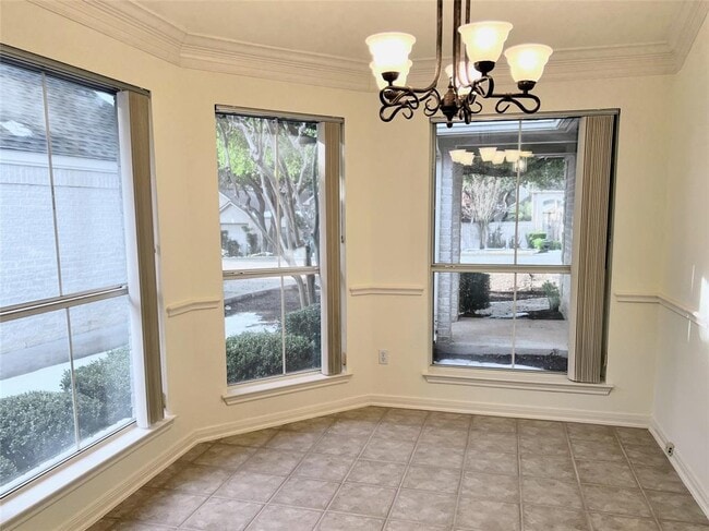 Building Photo - 10 Troon Dr