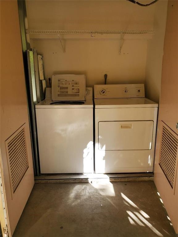 Building Photo - 771 N Pine Island Rd