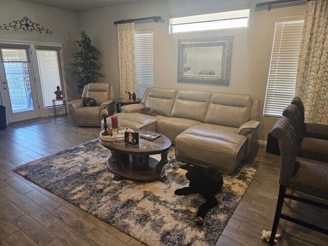 Building Photo - 4592 Latigo Dr