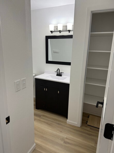 Building Photo - 250 Westridge Rd