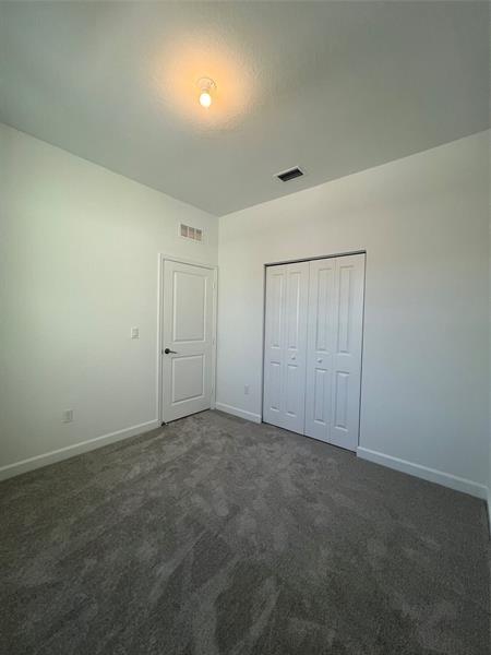 Building Photo - 655 SE Lk Fls St