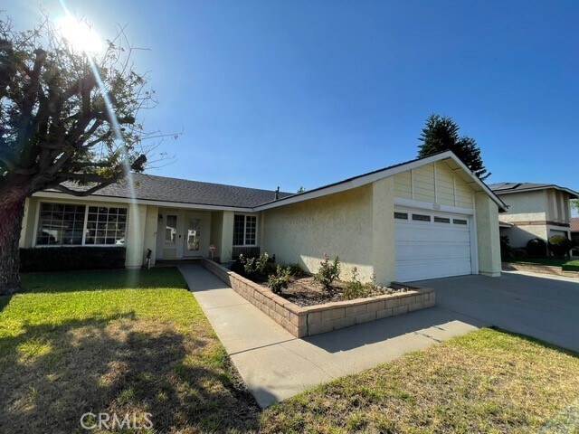 Building Photo - 825 Ardmore Ct