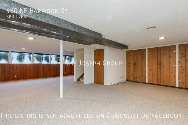 Building Photo - Mid-Century Modern 3 bed with panoramic wa...