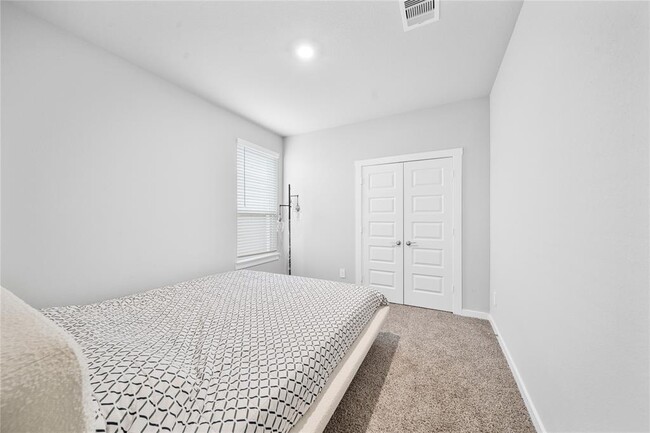 Building Photo - 28447 Halle Ray Dr