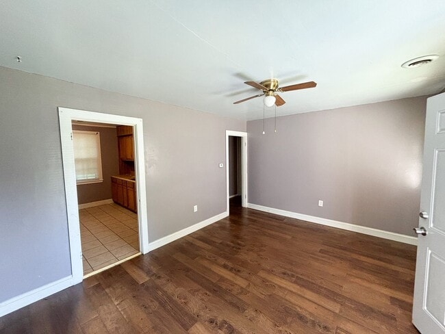 Building Photo - Italian Estates Property Management