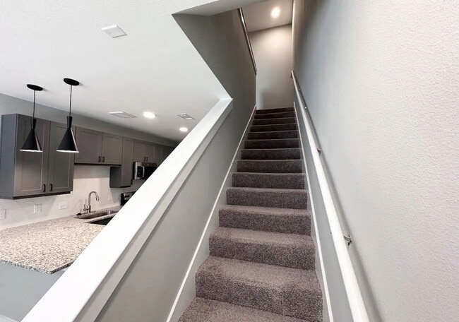 Building Photo - 5005 E Parmer Ln