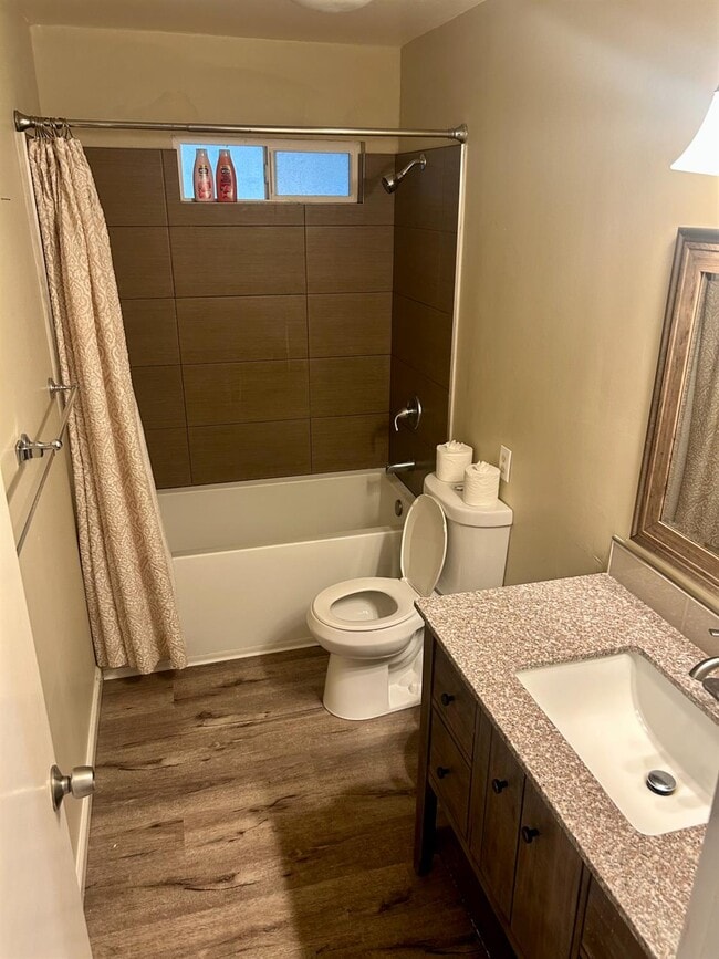 Building Photo - 650 W Donner Ave